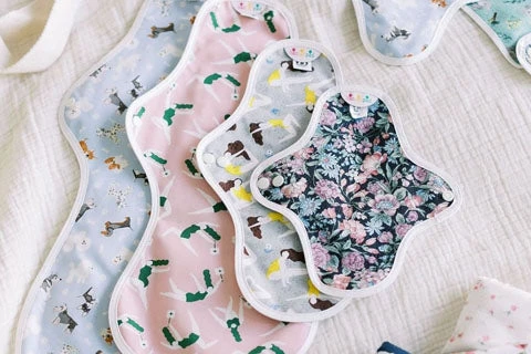 Close up of hannahpads of various sizes